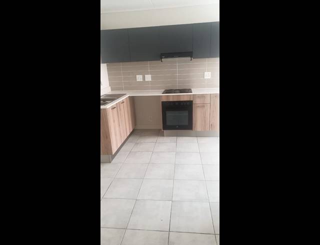 1 BEDROOM PROPERTY TO RENT IN GREENBAY ECO ESTATE